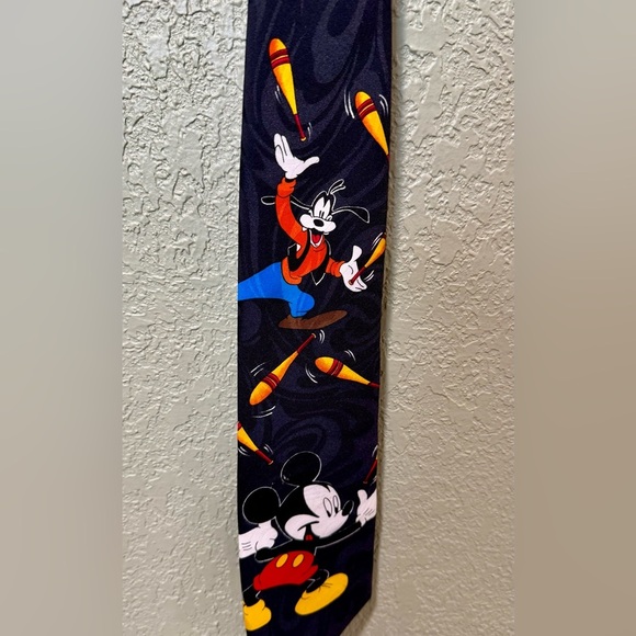 Mickey Mouse & Goofy  Character Black Tie - Picture 4 of 4